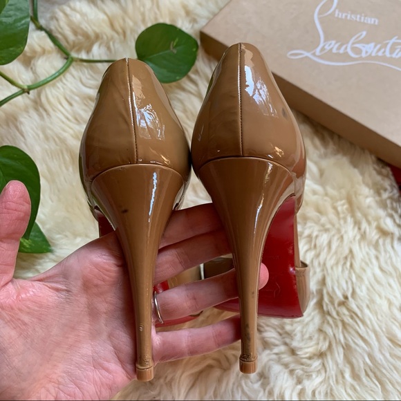 Christian Louboutin Madame Claude Nude Peep Pump - Picture 5 of 13